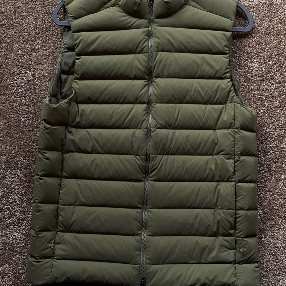 Lululemon Athletica Khaki Puffer Vest
